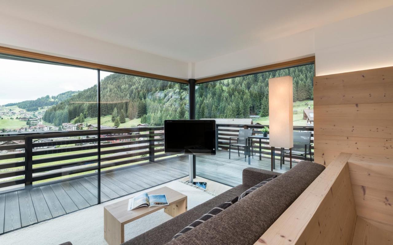 Saleghes Dolomites Residence เซลวาดีวัลการ์เดนา ภายนอก รูปภาพ